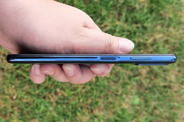 
	Moto G9 Plus – большой смартфон с уникальными «фишками» 
