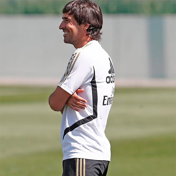 Рауль стал тренером и уже выиграл с «Реалом» Юношескую Лигу УЕФА. У нас гигантский доклад о его методах и тактических решениях