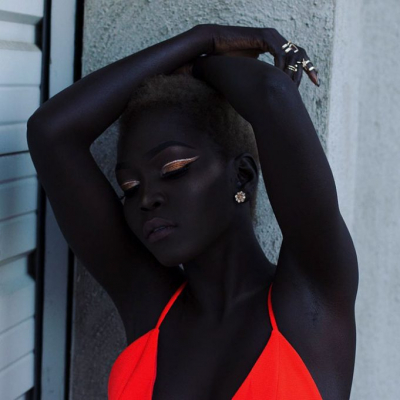 Встречайте «Королеву тьмы» — модель с самой темной кожей