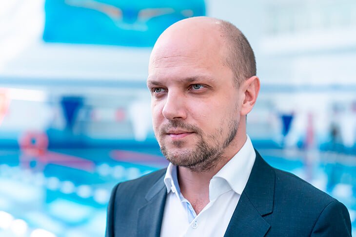 Он работал в «Совспорте» и писал колонки с Мутко, а теперь – мэр города и хочет изменить отношение к «Единой России»