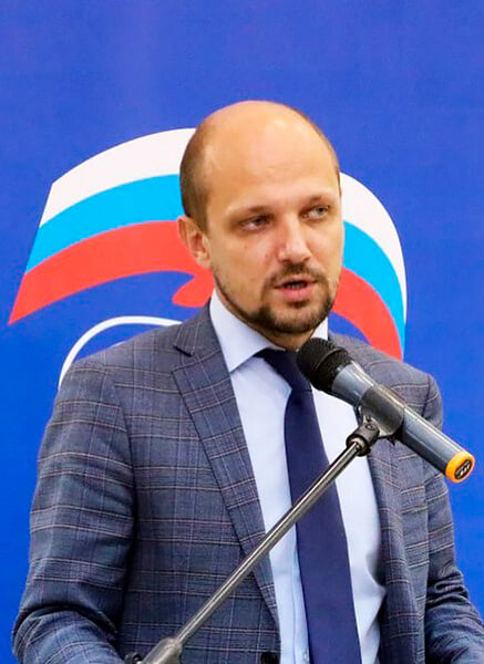 Он работал в «Совспорте» и писал колонки с Мутко, а теперь – мэр города и хочет изменить отношение к «Единой России»