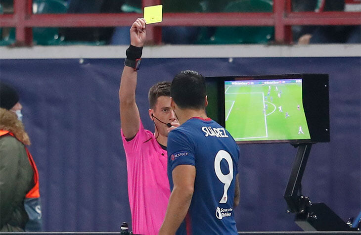 Пенальти за руку Эрреры – самый важный и спорный момент матча «Локо» и «Атлетико». Что там было?